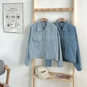 (店+)【FEE BABY】直紋丹寧翻領短夾克 外套 牛仔外套 短版外套 牛仔 日系外套 小外套 夾克 條紋 設計感外套 女外套 深藍色