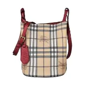 【BURBERRY 巴寶莉】BURBERRY Haymarket戰馬印花LOGO格紋聚胺酯拼牛皮磁吸式斜背水桶包(展示品/米格紋x紅)