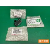 【汽車零件專家】豐田 ALTIS CROSS 1.8 大牌燈 牌照燈 車牌燈總成 牌照燈總成 81270-0D120原廠