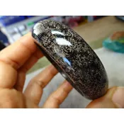 天然彩色雪花菊花紋黑珊瑚玉厚寬版手鐲→A175