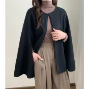 【Mona】琥珀毛呢小斗篷－外套女 斗篷 罩衫 長袖 磨毛 澎澎罩衫 毛呢外套 斗篷外套 傘狀 毛呢小斗篷 名媛風