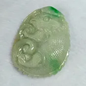 🦎今非昔比🦎天然緬甸玉A貨翡翠-飄綠花 精雕 蜥蜴(變色龍)【92jade 遇見善緣】現貨特惠 翡翠蜥蜴玉牌玉佩玉墬