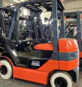 TOYOTA 豐田 2.5噸電動堆高機 日本原裝外匯車 中古二手堆高機　汽油柴油推高機拖板車　台勵福TAILIFT