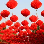1件防水紅色可摺疊中式紙燈籠，用於居家花園、店鋪裝飾 2025春節裝飾品