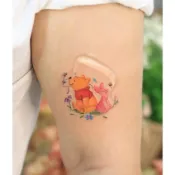 【維尼 と 小豬】蠟筆款 紋身貼紙 / 紋身貼 卡通人物 可愛 少女 小熊維尼 超美 潮流 抖音 美國 小紅書 創意推薦