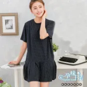 青春無敵俏皮滿版點點下擺百褶造型裙擺孕婦洋裝 兩色【COI813】孕味十足