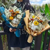 🚚甄選優品💨成品幹花 大束花束 滿天星真花乾燥  雛菊乾燥花 畢業禮物 畢業花束 生日禮物 交換禮物 送老師 情人節