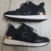 Michael Kors (MK) 26cm （建議小腳的美女）的 Allie Wrap Trainer 女款休閒運動鞋
