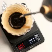 九土手沖咖啡電子秤【電池款】觸屏吧台食品稱重計時高精度顯示手沖咖啡豆高準確觸屏靈敏智能計時秤重烘焙坊使用QTR0061