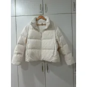 正品 日本購入 全新 UNIQLO 輕量蓬鬆防風防潑水 無縫羽絨外套 象牙白 米白色 好穿搭 保暖 可愛 韓風