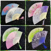 【台灣現貨⚡隔日到貨】扇子 手扇 古風 絹布 折扇扇宮扇舞扇漢服古裝舞蹈扇團扇旗袍日式客製古典扇 中國風白花喜蝶折疊扇子