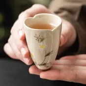 台灣現貨手繪菊韻聞香杯家用陶瓷喝主人功夫單杯女士品茗杯子