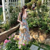 度假風洋裝 波希米亞風洋裝 海邊洋裝 海島洋裝 沙灘裝 渡假風洋裝 溫柔吊帶碎花度假夏季油畫氣質沙灘連衣裙長裙法式海邊