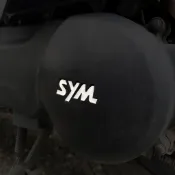 新迪爵 CLBCU 全新迪爵 反光傳動蓋貼 DUKE SYM 防水耐曬 反光貼紙 機車貼紙 另有其他車種規格 反光屋