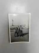 【台灣博土TWBT】202609-426 黑白老照片-海外船員在基隆港合照 1970年代