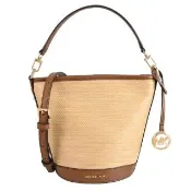 【Michael Kors】金屬LOGO吊飾草編拼接肩斜手提包水桶包兩用包(咖邊)