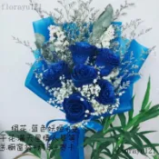 免運熱銷滿天星乾燥花 網紅爆款 永生花居家裝飾首選網紅滿天星藍色妖姬玫瑰花束送男友送閨蜜七夕情人節畢業禮手捧花