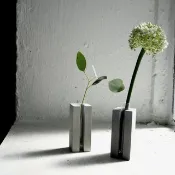 水泥花瓶 | 正方形 | 連試管 | 淺灰色 及 深灰色 | 可放乾或鮮花