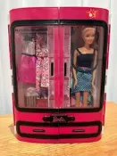 【千代】美泰 Barbie 芭比娃娃 夢幻衣櫥 女孩成色如圖有使用痕跡配件輕微老化人偶下巴處有