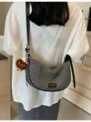 喜挖2店 高級質感包包女大容量2026新款秋冬休閒小眾斜後背包通勤餃子包