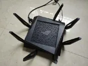 【金牌好物】華碩 ROG Rapture GT-AX11000 三頻無線路由器，功能正常。成色實拍，有明顯使用痕跡