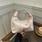 【Muki·木几 】韓國東大門CHIC 小衆刺繡新中式包包 女士2026新款 夏季單肩斜挎包 國風手提包 餃子包
