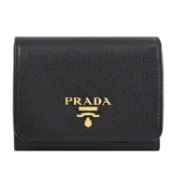 【康是美官方網購】PRADA 1MH176 金屬浮雕LOGO荔枝牛皮三折零錢中短夾.黑