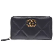 CHANEL香奈兒 19系列經典金屬雙C LOGO菱格紋小羊皮拉鍊中夾(黑)