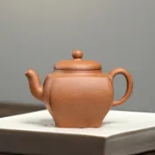 【現貨速發】特價 宜興紫砂壺 龔南亞 國家工藝美術師 手工小魁方壺 黃龍山原礦老降坡泥 200cc 茶壺茶具茶器泡茶