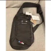 BMW x puma斜肩背包