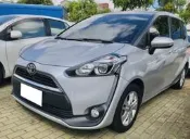 TOYOTA SIENTA 2018款 第一代 7人轎旅車 豪華+ 銀色 跑5萬 里程保證 無事故碰撞 有備胎