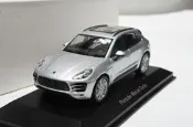 【特價現貨】保時捷博物館 1:43 Welly Porsche Macan Turbo 2015 銀色