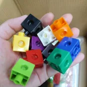 《玩具百寶箱》USL遊思樂益智教具-2公分連接方塊(10色，100pcs)  台灣製