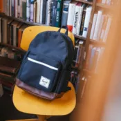 Herschel Supply Pop Quiz 深藍 帆布 筆電夾層 大學 書包 筆電 背包 後背包 女包 男包 現貨