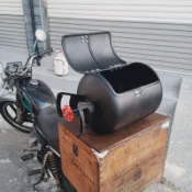 免運【原創豬】工業風冷媒桶置物箱 瓦斯桶置物箱 機車置物箱 行李箱 冷媒造型存錢筒 冷媒存錢筒 交換禮物 造型置物箱