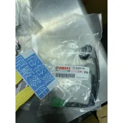 俗俗賣YAMAHA山葉原廠 燈座總成 GTR aero 125 右邊 前方向燈泡座 料號：17C-H332E-00