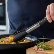 【KitchenAid】美國 推推不沾鍋矽膠餐夾 黑30cm / 料理夾 分菜夾 食品夾