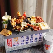 蚵嗲 蚵仔煎 滷味 香腸 薯條 攤車 夜市 點心 小吃 袖珍 手作 迷你 食玩 微型 藝術 擺飾 禮物 模型 黏土 食物
