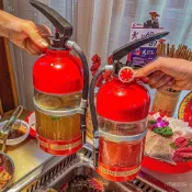 滅火器水杯 造型水壺 滅火器造型分酒器 滅火器飲料桶 2L創意啤酒杯 水壺 酒桶 飲料桶 滅火器造型水壺 按壓滅火器水壺