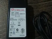 ...點子電腦-北投... VIPOWER ◎ 磬成 3.5吋硬碟外接盒變壓器5.25吋◎原廠貨，290元