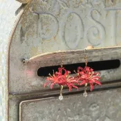 纏花 彼岸花耳環 (紅色) 春仔花