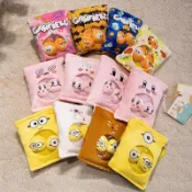 🌟台灣出貨🌟 小小兵 小小兵公仔包 神偷奶爸 限定款周邊 小黃人布丁包 收納袋 包含公仔 女生玩偶 生日禮物 毛絨玩