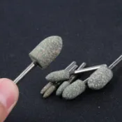 花點帶柄海綿-子彈型 花點海綿 砂輪 研磨 砂輪 磨頭 芝麻輪 海綿輪 拋光輪 台灣現貨【5320】
