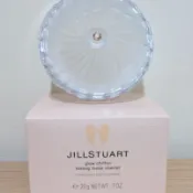 現貨 日本 吉麗絲朵 JILL STUART 持久蜜粉盒 新款粉盒 粉撲 蜜粉盒 珠寶盒 首飾盒 9成新 蜜粉空盒