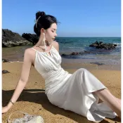 白色掛脖吊帶連身裙女緞面魚尾高級感長裙子洋裝