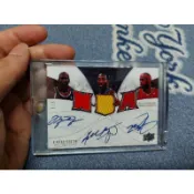 Michael Jordan + Kobe Bryant + Lebron James 非親筆簽名 Reprint重製卡