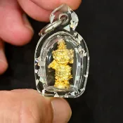 🔥【全泰天神正宗祖庭 ｜ 鎮宅招財至尊】👑 龍婆宋本 2565年 瓦薩曼《富貴黃金護法鬼王‧陶威素灣》 👑 經典合金屬黃