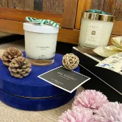 旺旺香氛小屋 【Jo Malone】香氛蠟燭 蠟燭 松木與桉樹 松木 桉樹 聖誕限定 限定款 交換禮物 200g｜夏季推薦⚡專櫃 品牌香氛