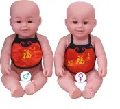 【晴晴百寶盒】圍兜娃娃一套組 保母證照 洗澡心肺復甦 保母娃娃+兒童齒模+紗布衣+長袍+小紗布巾*2+尿布+牙刷