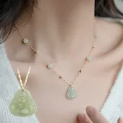 LEEHER 招財項鍊 項鍊 玉項鍊 天然和田玉 禮物 鎖骨項鍊 金項鍊 寶石項鍊 項鍊吊墜 玉石項鍊 彌勒佛項鍊 彌勒佛玉墜 009